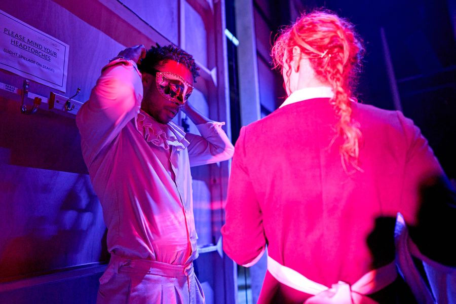 Photos: Sadie Sink, Noah Jupe, and More Behind the Scenes of ROMEO & JULIET  Image