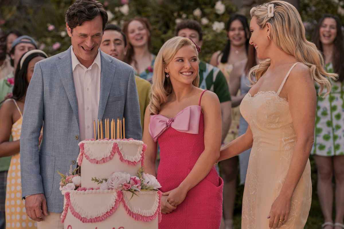 Tom Everett Scott, Lexi Minetree, June Diane Raphael at 