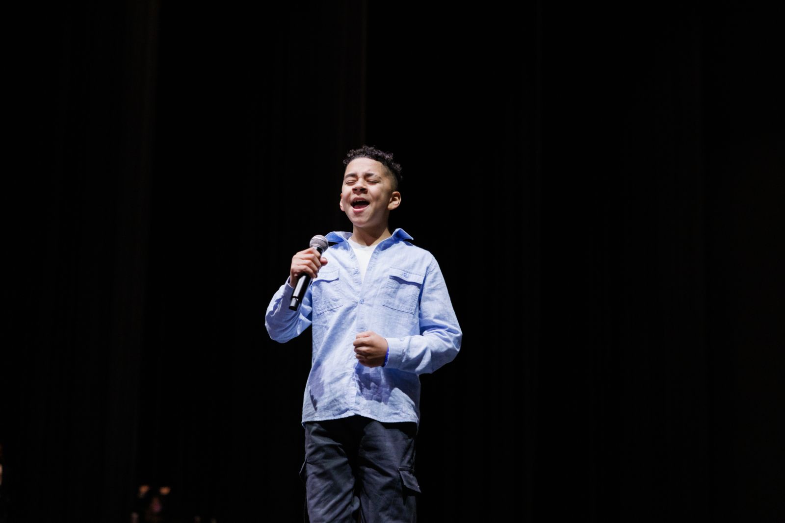 Photos: Leslie Odom Jr., Michael Park & Radio City Rockettes Visit GARDEN OF DREAMS Talent Show Rehearsals — photo 20 of 22