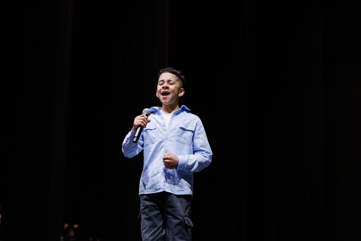 Photos: Leslie Odom Jr., Michael Park & Radio City Rockettes Visit GARDEN OF DREAMS Talent Show Rehearsals  Image