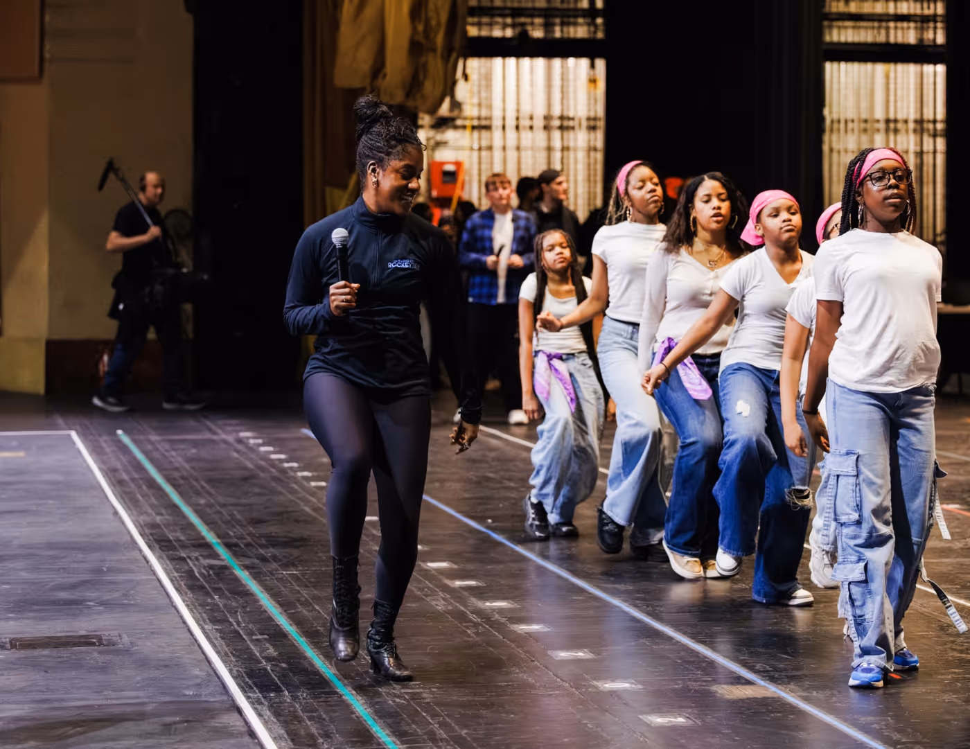Photos: Leslie Odom Jr., Michael Park & Radio City Rockettes Visit GARDEN OF DREAMS Talent Show Rehearsals  Image