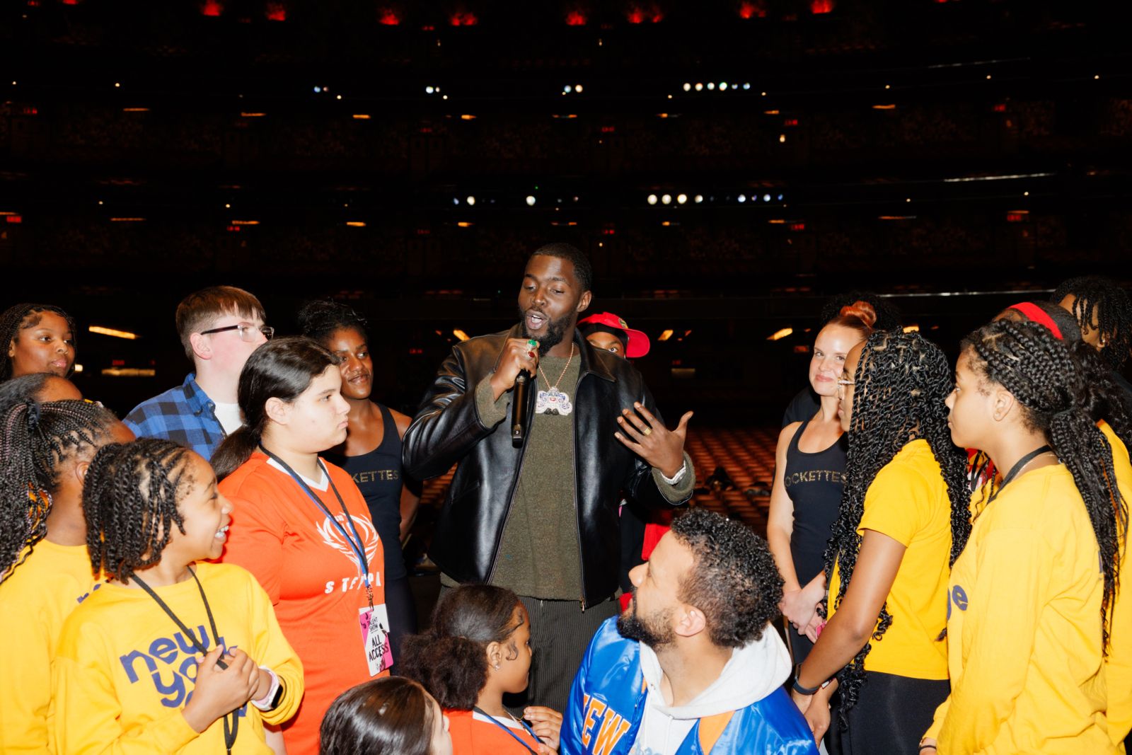 Photos: Leslie Odom Jr., Michael Park & Radio City Rockettes Visit GARDEN OF DREAMS Talent Show Rehearsals — photo 2 of 22