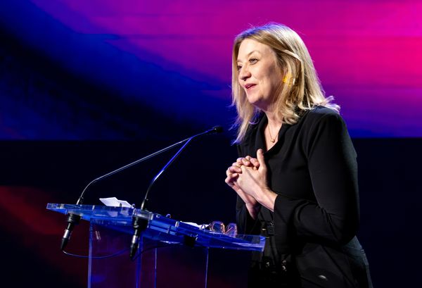 28.Heidi Schreck Photo