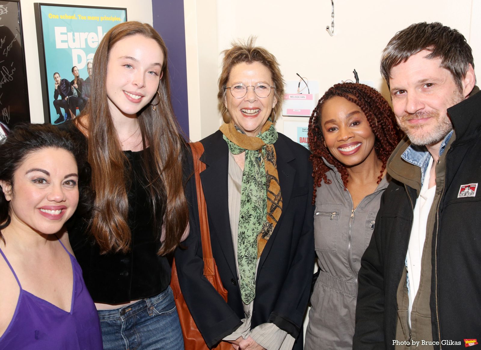Photos: Annette Bening and Ella Beatty Visit THE BALUSTERS — photo 1 of 3