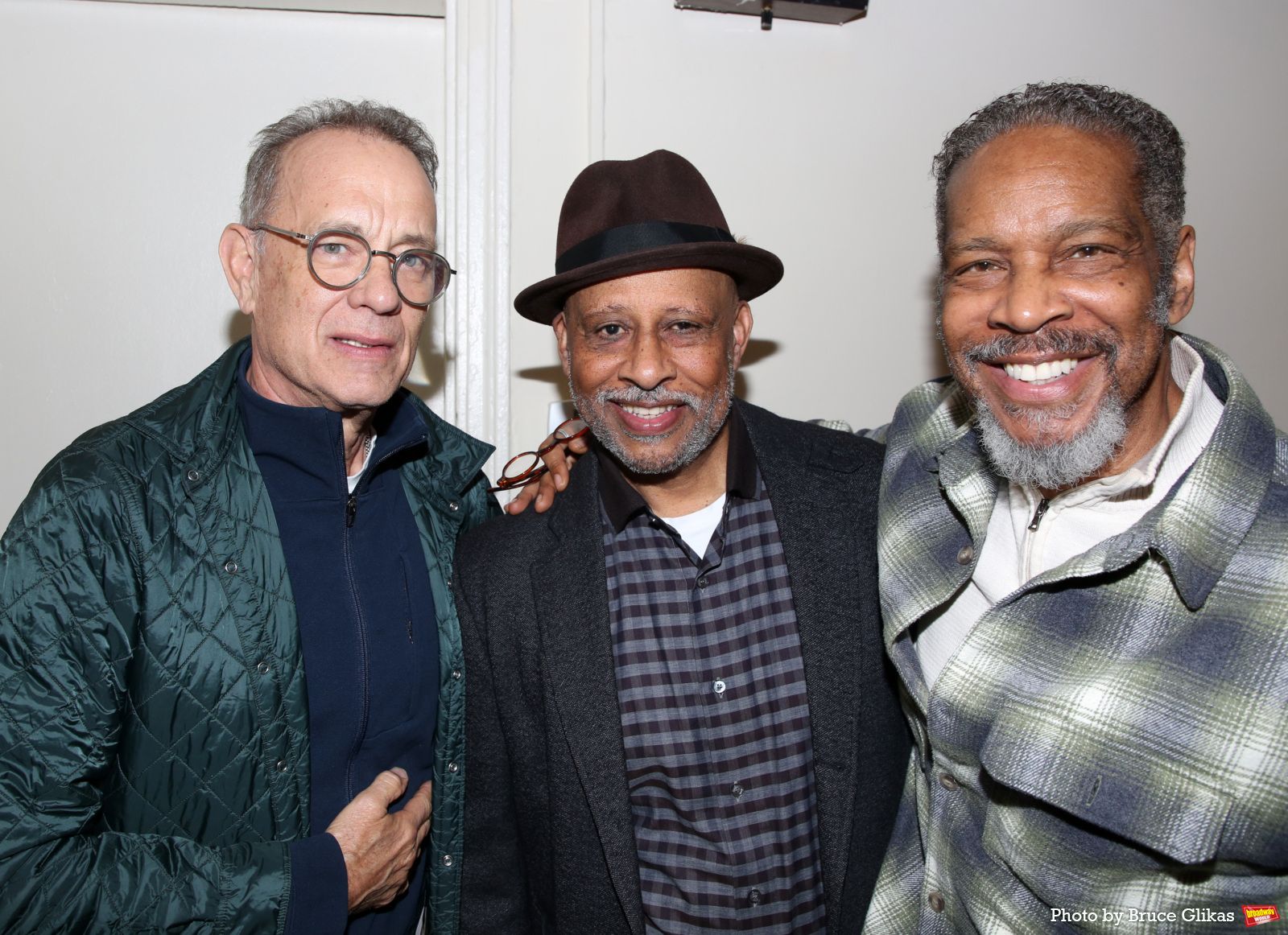Photos: Tom Hanks Visits JOE TURNER'S COME AND GONE and THE BALUSTERS — photo 6 of 10
