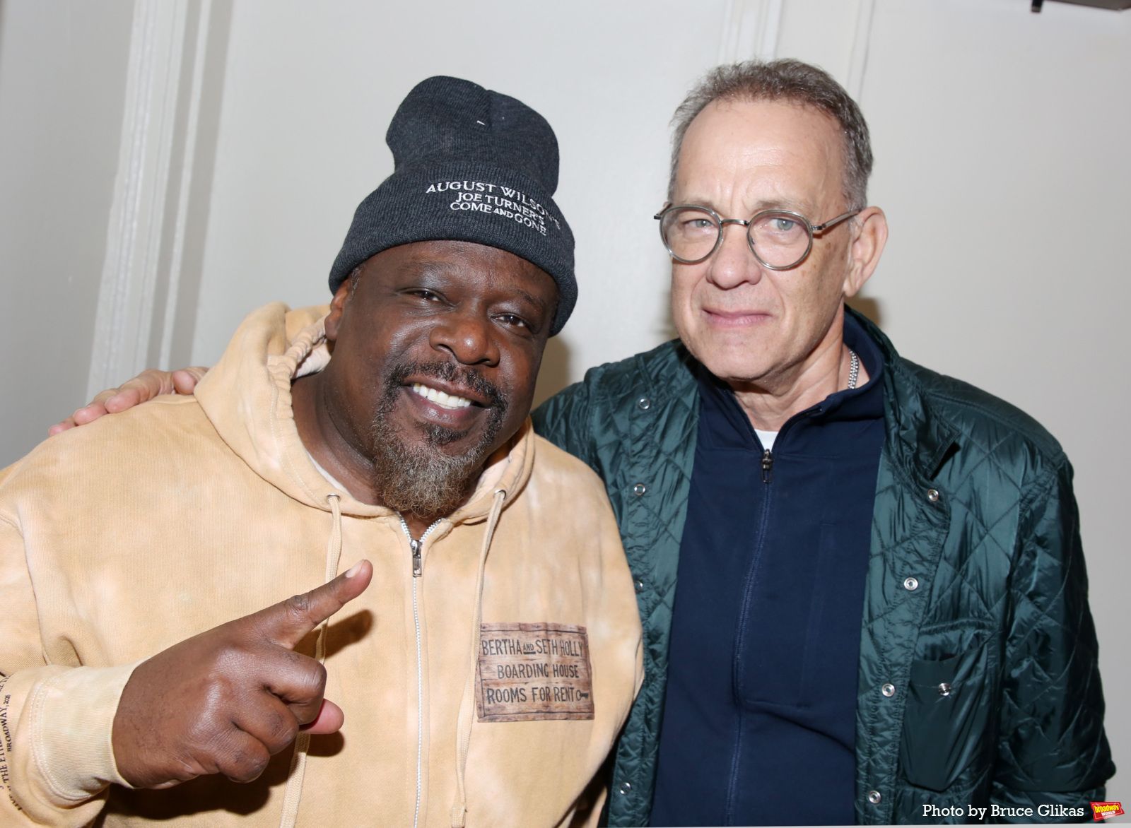 Photos: Tom Hanks Visits JOE TURNER'S COME AND GONE and THE BALUSTERS — photo 9 of 10