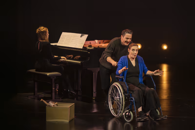 Review: LA PETITE ANNONCE FAITE À MARIE at Théâtre Royal Du Parc Image