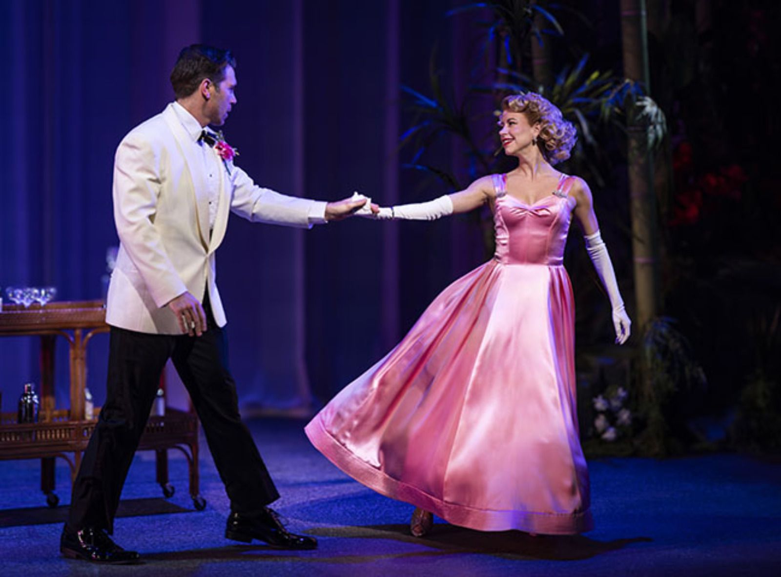 Photos: SOUTH PACIFIC Opens At Paramount Theatre — photo 3 of 18