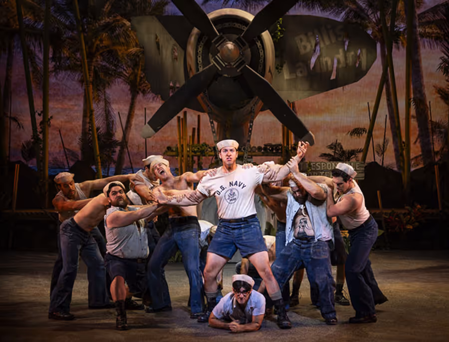 Photos: SOUTH PACIFIC Opens At Paramount Theatre  Image