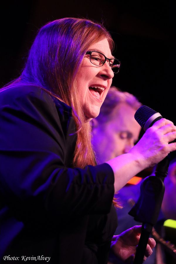 Photos: Karen Mack Swings At Birdland — photo 9 of 24