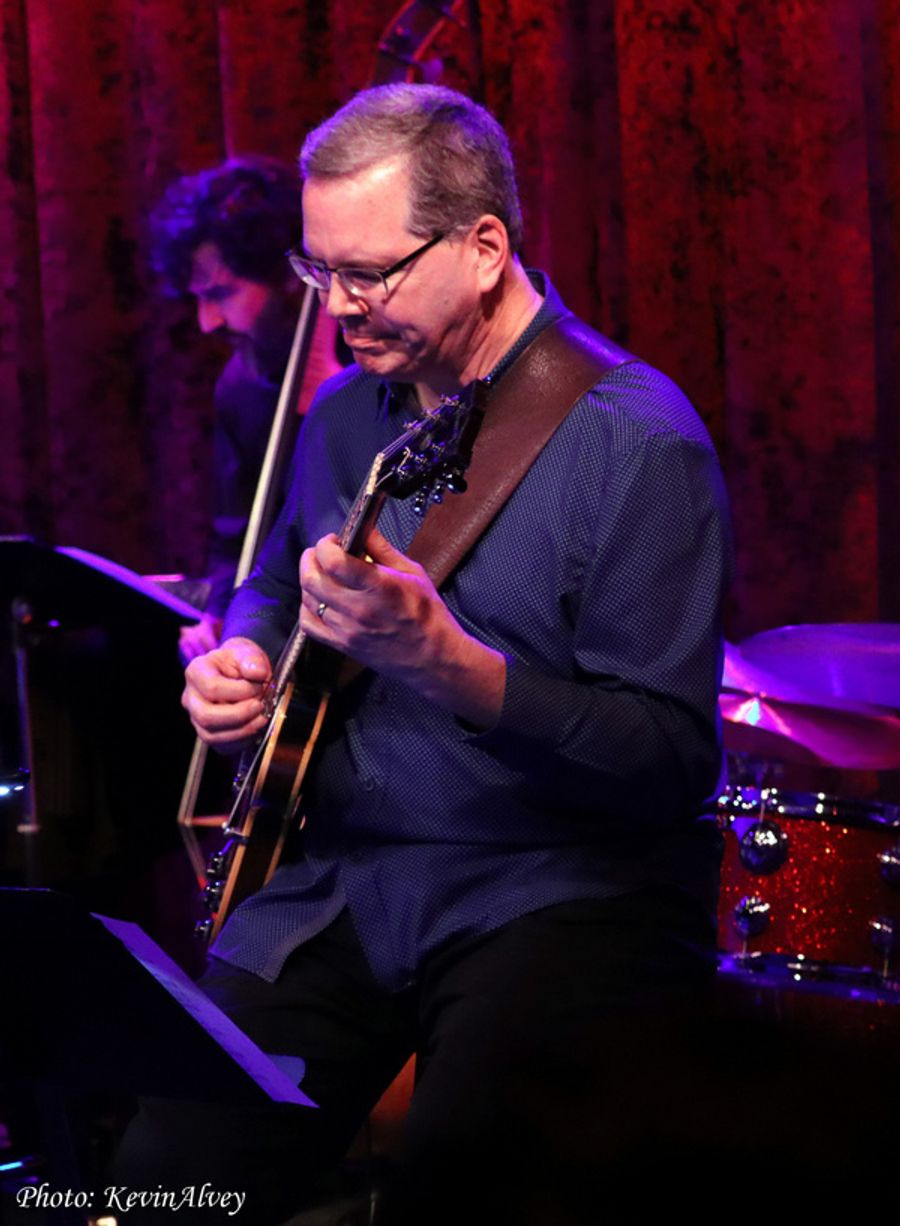 Photos: Karen Mack Swings At Birdland Image