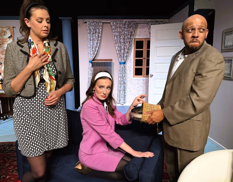 Review: THE ODD COUPLE at City Theatre Austin Image