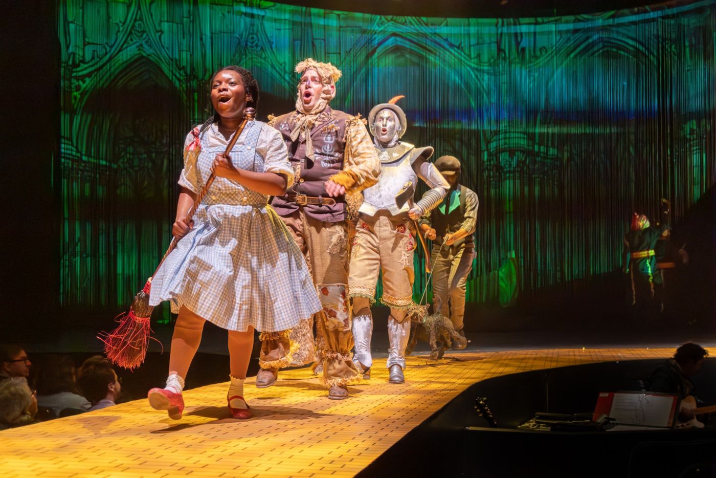 Review: THE WIZARD OF OZ at Kansas City Repertory Theatre Image