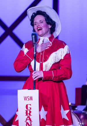Liz Chidester. Photo by Michael Brosilow. @ BroadwayWorld Liz Chidester. Photo by Michael Brosilow. Photo