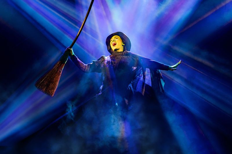 Photos: Emma Kingston, Zizi Strallen and the New UK Cast of WICKED — photo 3 of 23