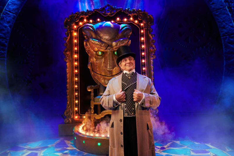 Photos: Emma Kingston, Zizi Strallen and the New UK Cast of WICKED — photo 7 of 23