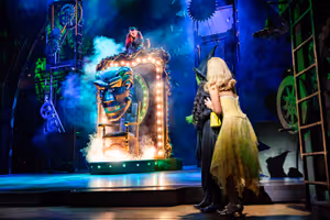 Emma Kingston, Zizi Strallen @ BroadwayWorld Emma Kingston, Zizi Strallen Photo