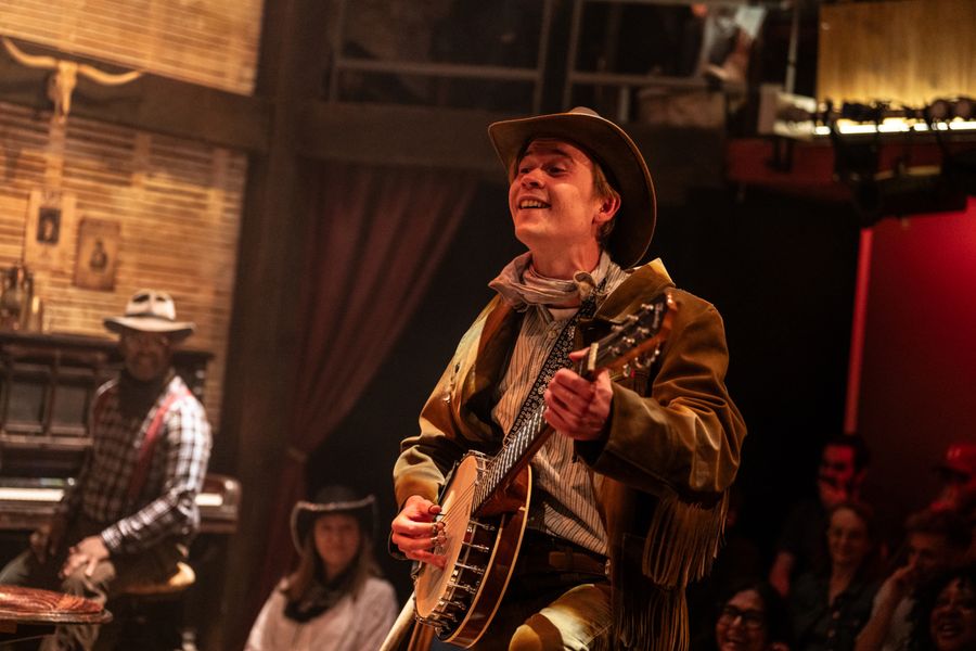 Photos: WHODUNNIT [UNREHEARSED] 4 At The Park Theatre Image