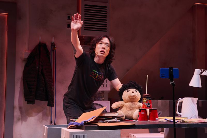 Review: THE LAST MAN, Southwark Playhouse Elephant Image