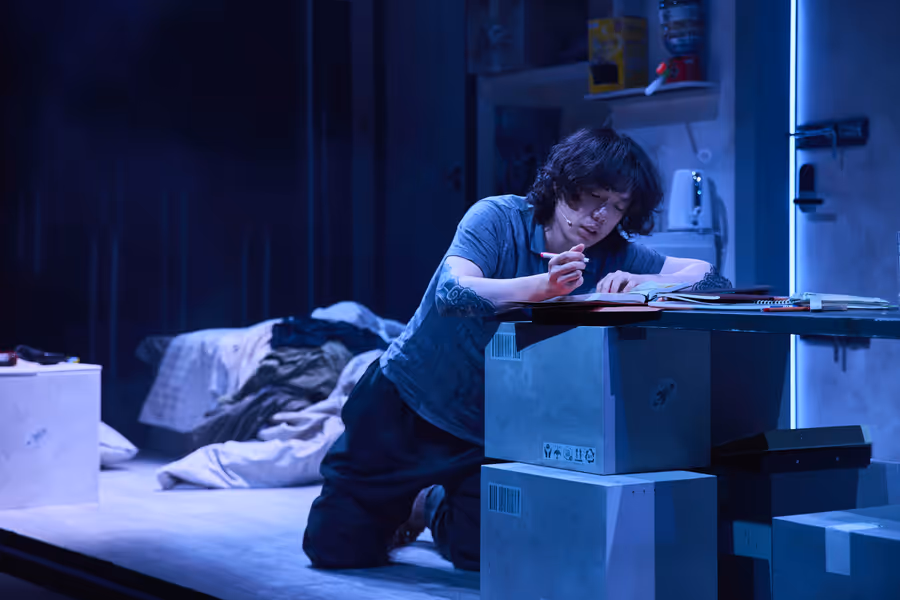 Review: THE LAST MAN, Southwark Playhouse Elephant Image