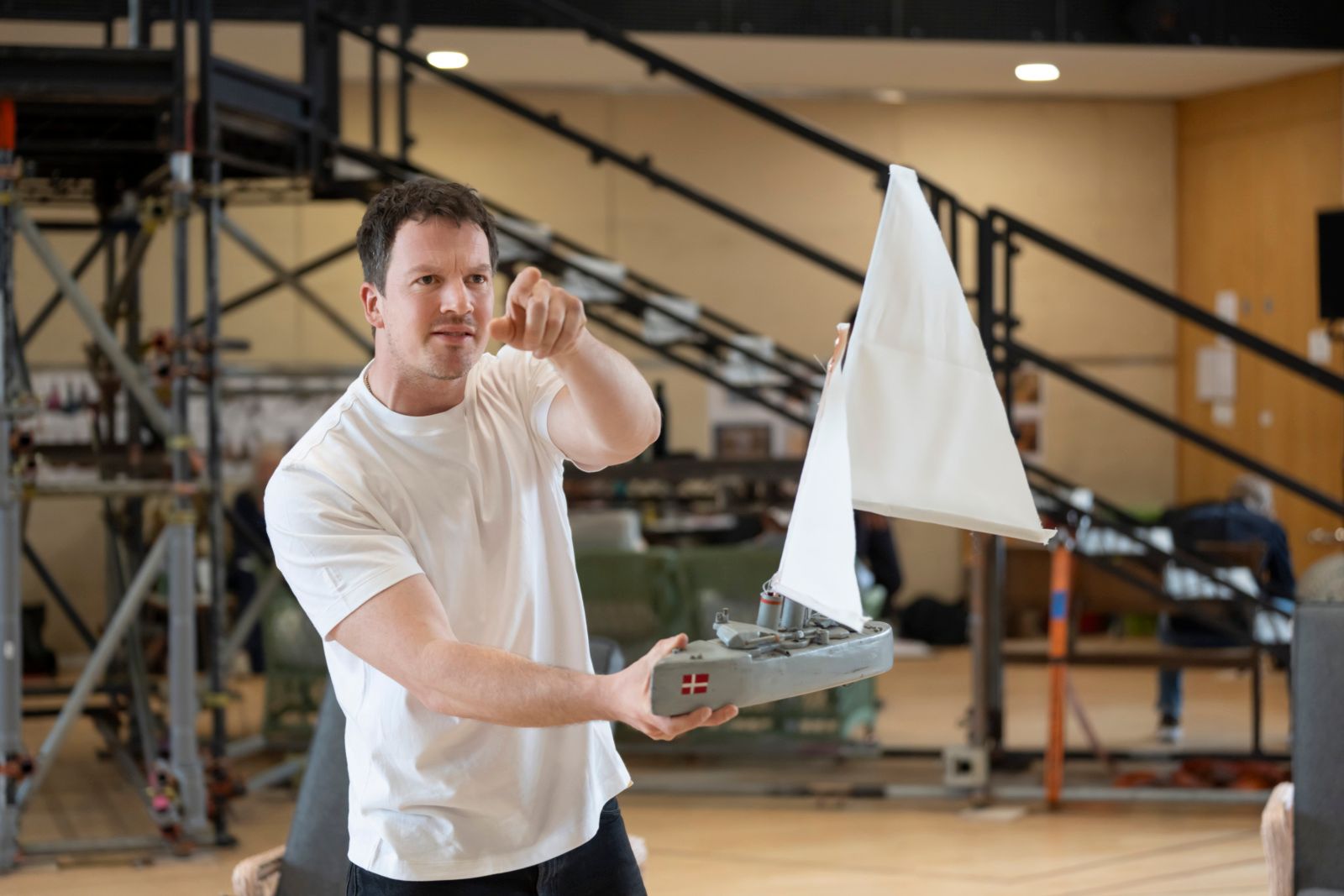Photos/Video: HIGH SOCIETY in Rehearsal at the Barbican Theatre — photo 14 of 15