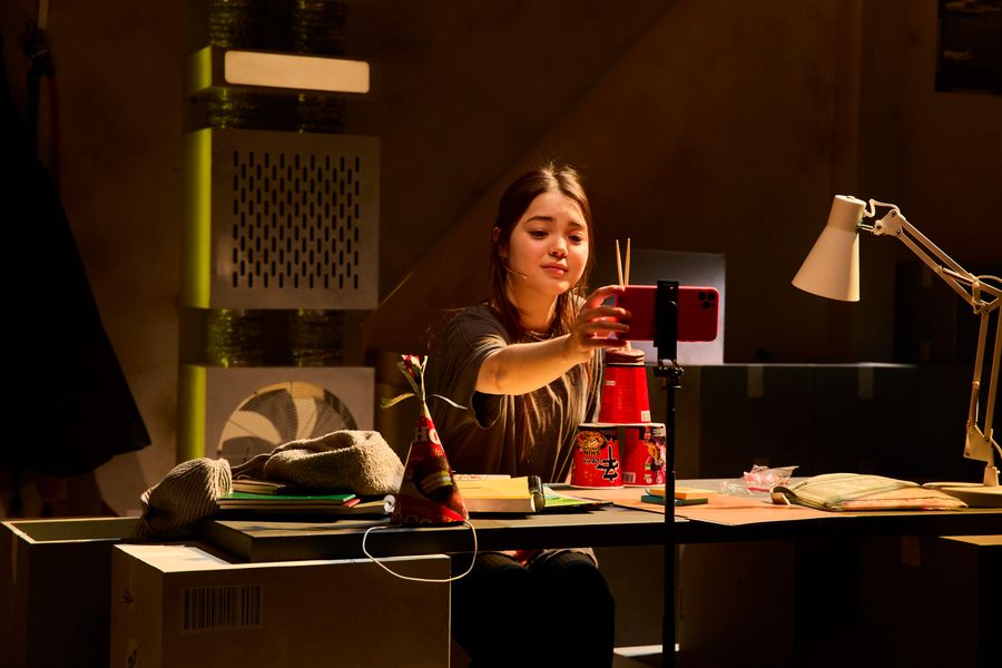 Photos: THE LAST MAN Opens at Southwark Playhouse Elephant Image