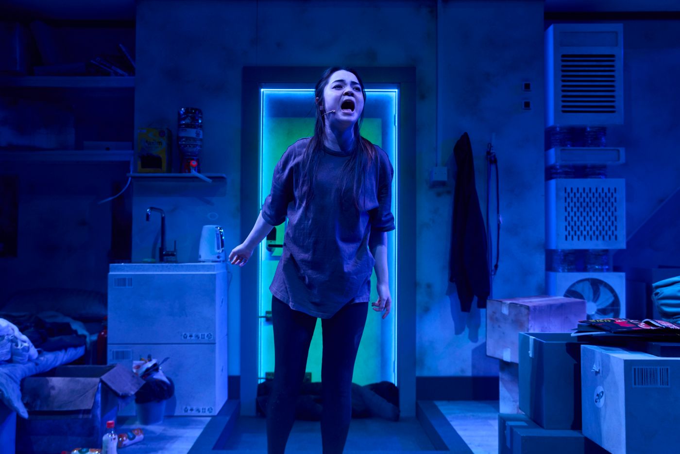 Photos: THE LAST MAN Opens at Southwark Playhouse Elephant Image