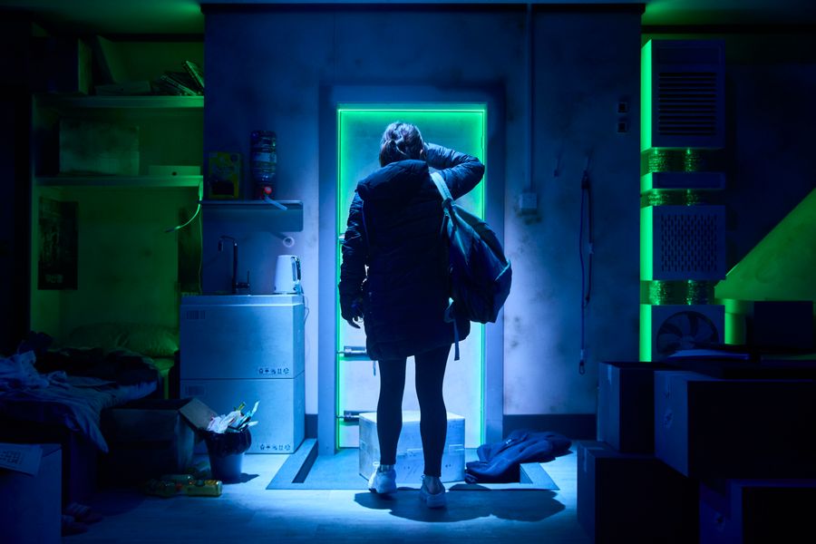 Photos: THE LAST MAN Opens at Southwark Playhouse Elephant Image