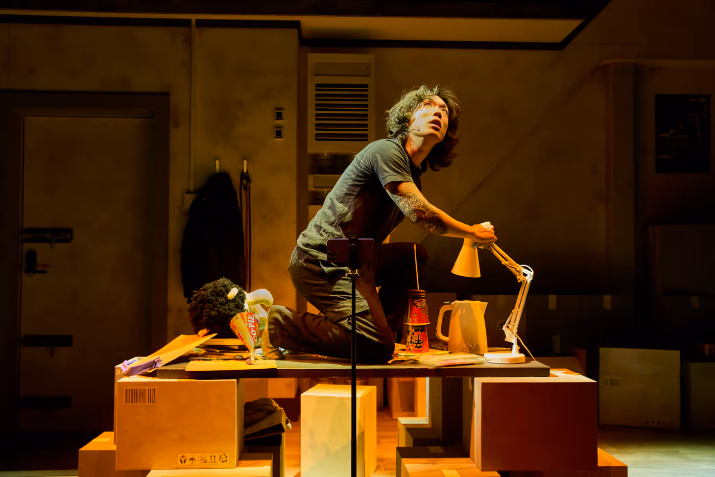 Photos: THE LAST MAN Opens at Southwark Playhouse Elephant Image