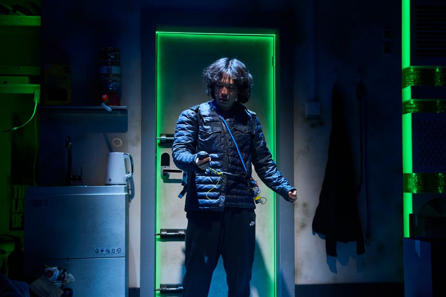 Photos: THE LAST MAN Opens at Southwark Playhouse Elephant Image