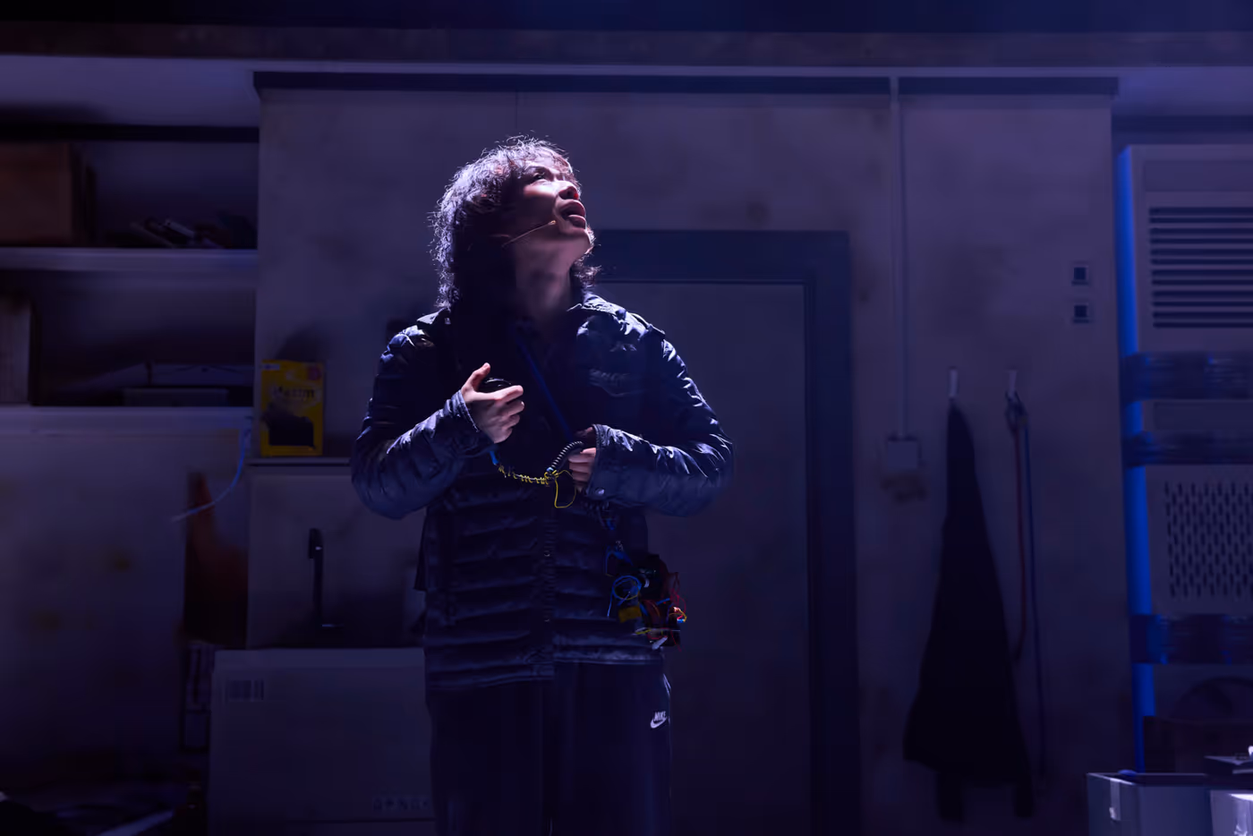 Photos: THE LAST MAN Opens at Southwark Playhouse Elephant Image