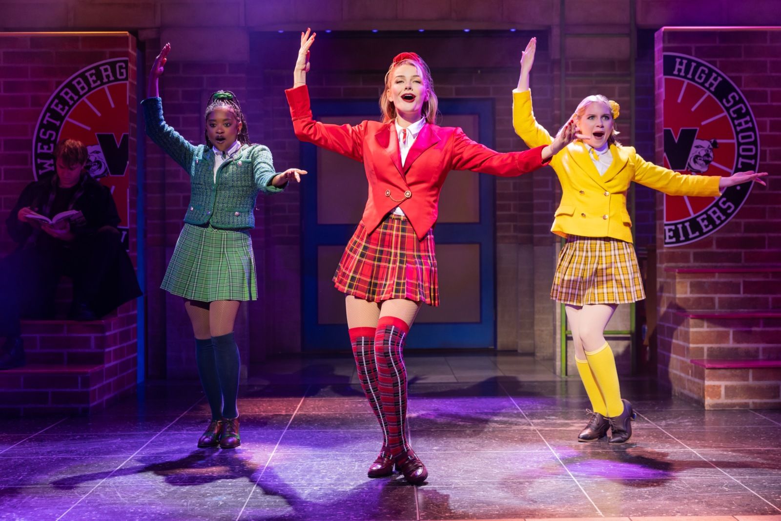 Photos: New Look at Lisa Ann Walter & the New Stars of HEATHERS — photo 5 of 5