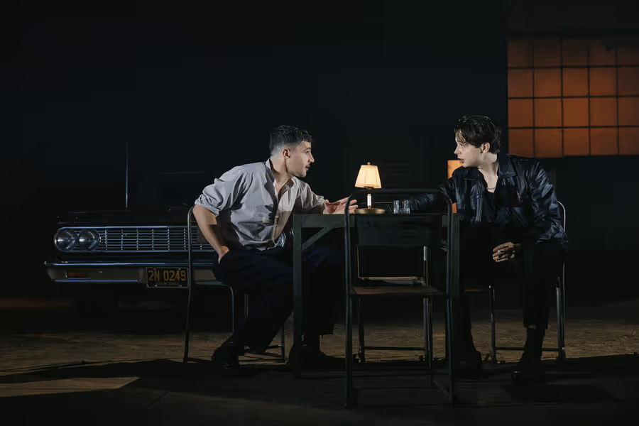 Interview: DEATH OF A SALESMAN Is a Happy Homecoming for Ben Ahlers Image