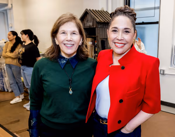 Ruth Hendel and Andréa Burns Photo