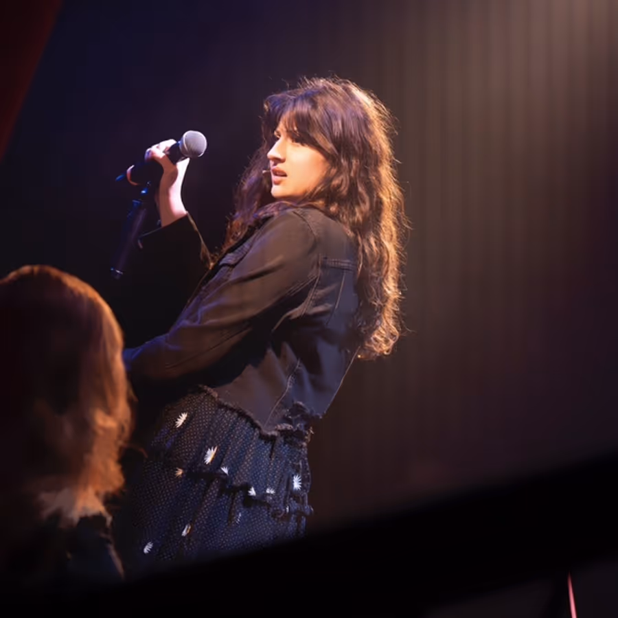 Photos: First Look at FALLING OUT at Chelsea Table + Stage Image