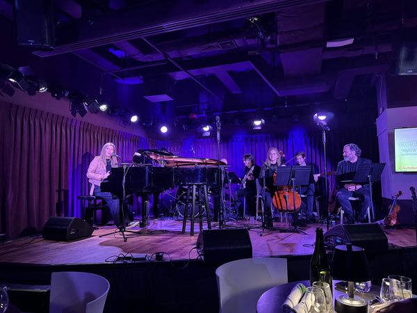 Photos: UPTOWN MAMAS Benefit Sells Out Green Room 42, Raises K for Domestic Violence Shelter — photo 4 of 23