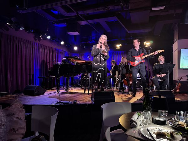 Photos: UPTOWN MAMAS Benefit Sells Out Green Room 42, Raises K for Domestic Violence Shelter — photo 5 of 23