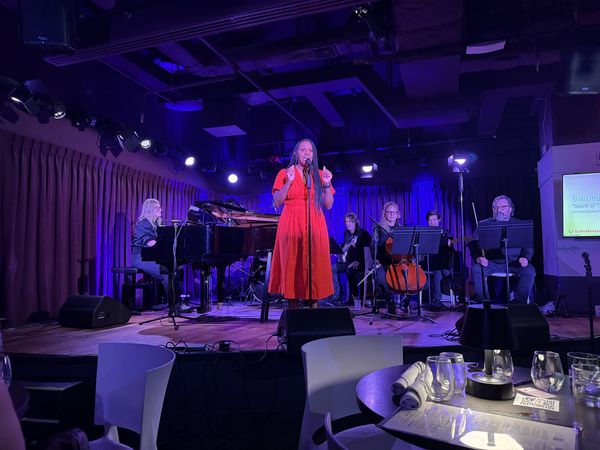 Photos: UPTOWN MAMAS Benefit Sells Out Green Room 42, Raises K for Domestic Violence Shelter — photo 6 of 23