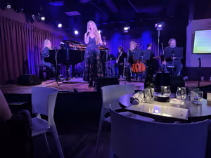 Jennafer Newberry @ BroadwayWorld Jennafer Newberry Photo
