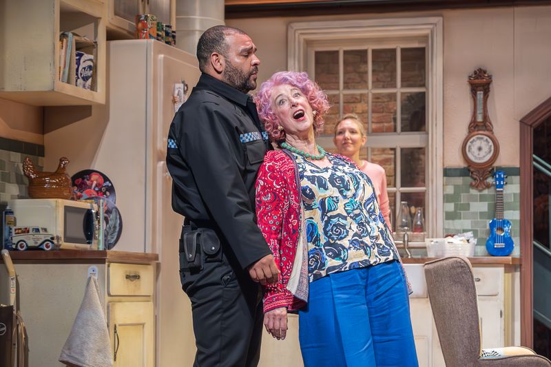 Photos: First Look at ALLEGRA Starring Dame Maureen Lipman Ahead of UK Tour — photo 8 of 10