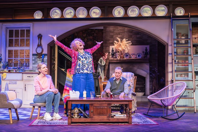 Photos: First Look at ALLEGRA Starring Dame Maureen Lipman Ahead of UK Tour — photo 7 of 10