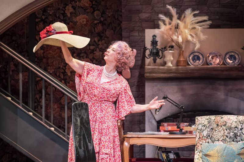 Photos: First Look at ALLEGRA Starring Dame Maureen Lipman Ahead of UK Tour — photo 5 of 10