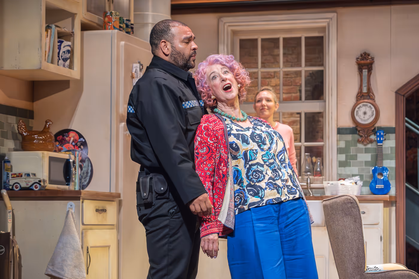 Photos: First Look at ALLEGRA Starring Dame Maureen Lipman Ahead of UK Tour Image