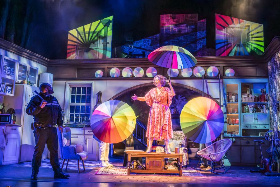 Photos: First Look at ALLEGRA Starring Dame Maureen Lipman Ahead of UK Tour Image