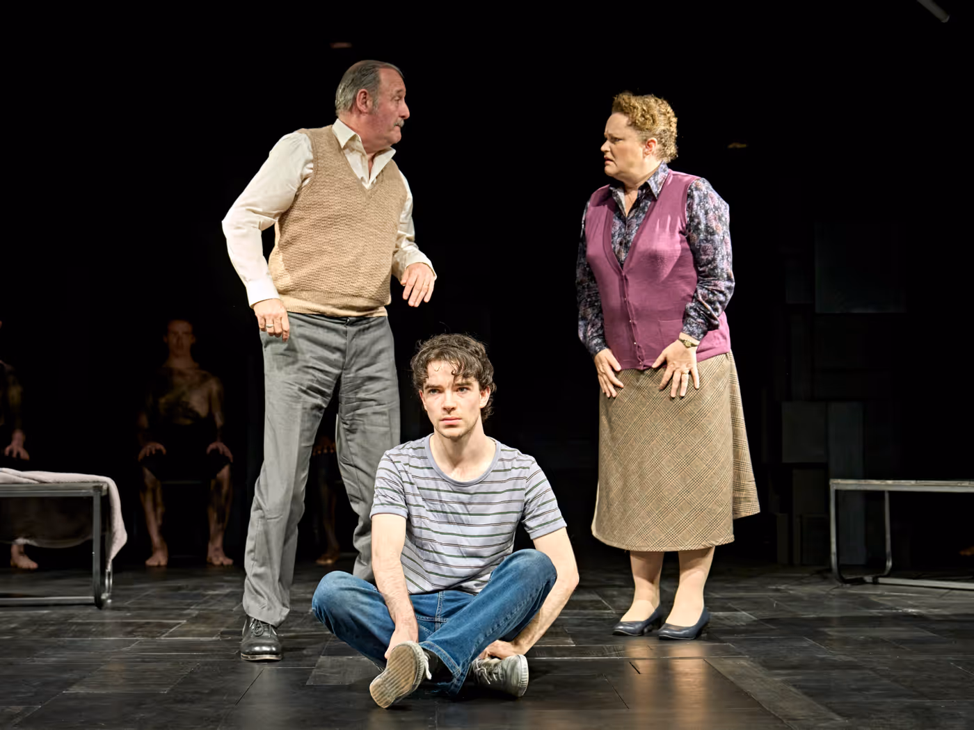 Photos: EQUUS Now Playing at the Menier Chocolate Factory Image