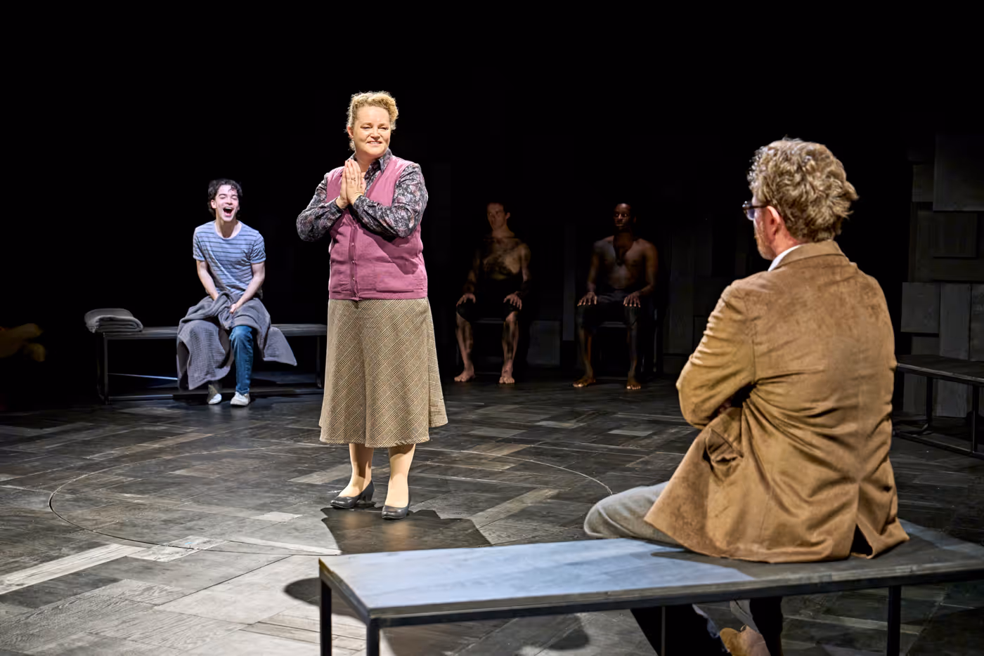 Photos: EQUUS Now Playing at the Menier Chocolate Factory Image