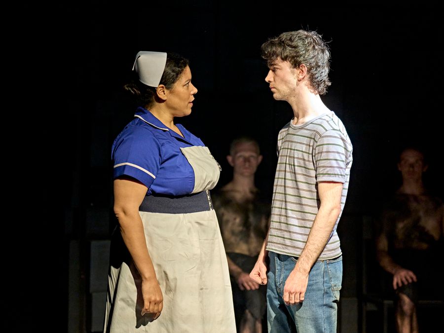 Photos: EQUUS Now Playing at the Menier Chocolate Factory Image