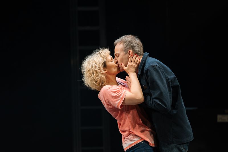 Review: STAGE KISS, Hampstead Theatre Image
