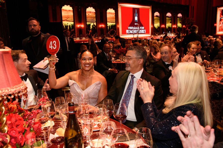 Photos: Lyric Opera of Chicago's Wine Auction 2026 Image