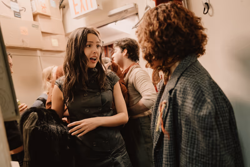 Photos: Olivia Rodrigo Visits HADESTOWN on Broadway — photo 3 of 11